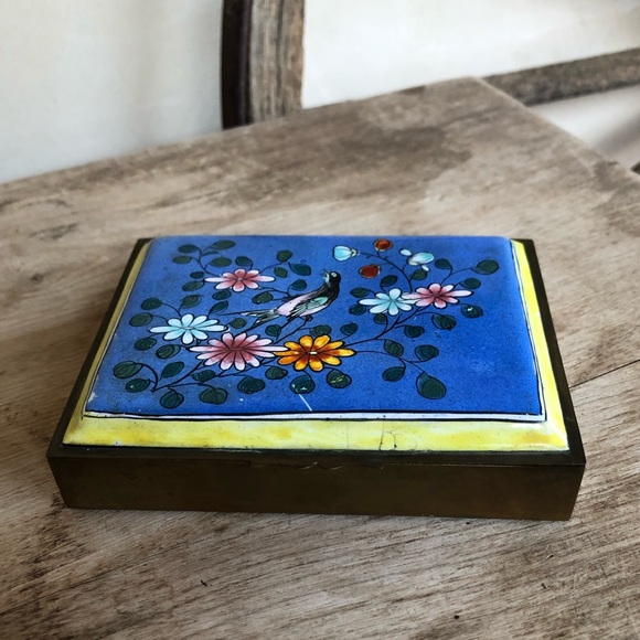 ENAMEL BRASS Beautiful Vtg Handpainted Trinket Box - Picture 5 of 8